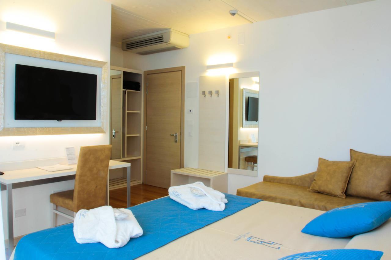 Hotel Hollywood***S ليدو دي يسولو المظهر الخارجي الصورة